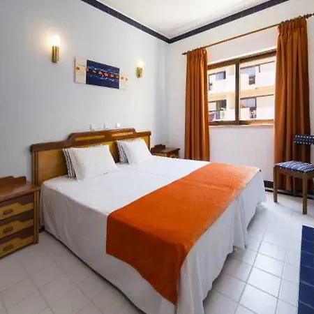 3hb Falesia Mar Αλμπουφέιρα